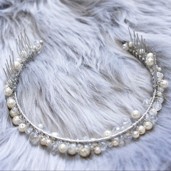 Aldo Beautiful Jeweled Headband - Picture 2 of 4